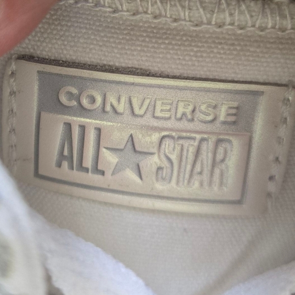 Converse Iridescent Women's White Sneakers Size 9 - Picture 8 of 8